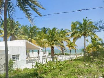 Terreno en venta en prímela fila en San crisanto