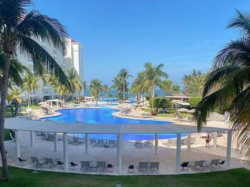 Departamento de Lujo Frente al Mar en Venta en Nuevo Vallarta