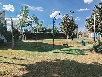 Casa en venta dentro de coto cerca de Punto Sur