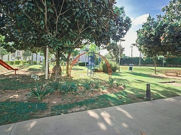 Casa en venta dentro de coto cerca de Punto Sur