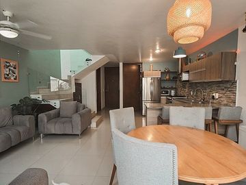 Casa en venta dentro de coto cerca de Punto Sur