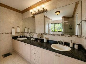CLAYTON / EXCLUSIVO / CASA 3 REC / PISCINA PRIVADA / 350M²