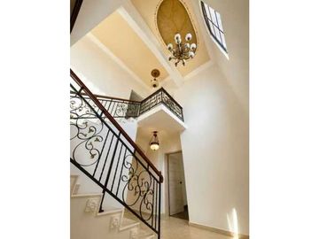 CLAYTON / EXCLUSIVO / CASA 3 REC / PISCINA PRIVADA / 350M²