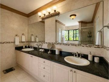 CLAYTON / EXCLUSIVO / CASA 3 REC / PISCINA PRIVADA / 350M²