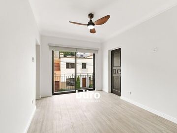 BONITA CASA EN VENTA EN MIRAFLORES 4 DORM CERCA A REDUCTO 2