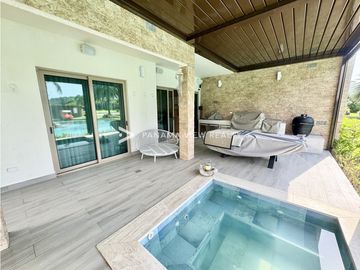 PLAYA ESCONDIDA VILLA / COLON / VENTA