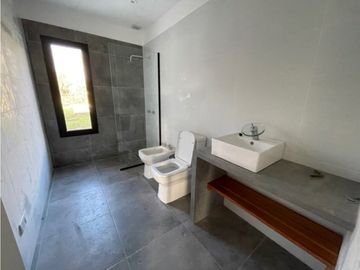 Casa Quinta a estrenar!!! - Barrio de Chacras Malvinas - Brandsen