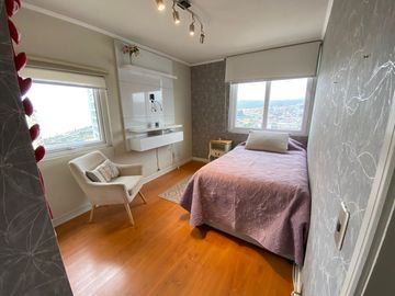 HERMOSO DEPARTAMENTO VISTA A LA BAHÍA CORACEROS VIÑA DEL MAR