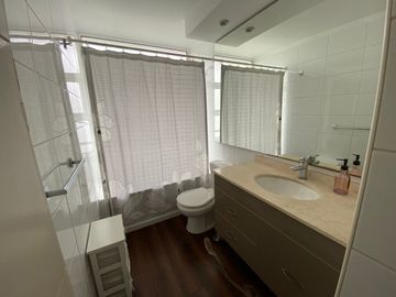 HERMOSO DEPARTAMENTO VISTA A LA BAHÍA CORACEROS VIÑA DEL MAR
