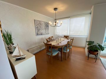 HERMOSO DEPARTAMENTO VISTA A LA BAHÍA CORACEROS VIÑA DEL MAR