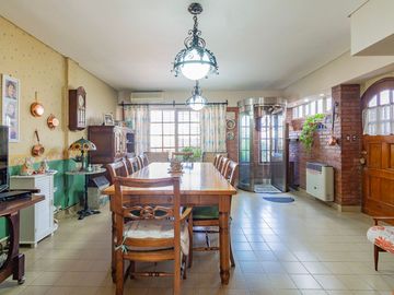Venta Casa 7 amb con Pileta en Villa Ballester