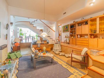 Venta Casa 7 amb con Pileta en Villa Ballester