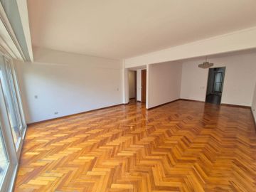 Departamento 4 Ambientes VENTA Palermo Cochera