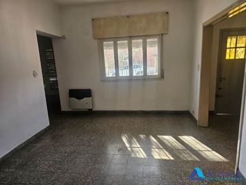 Casa en alquiler en Bernal Centro