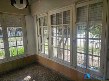 Casa en alquiler en Bernal Centro