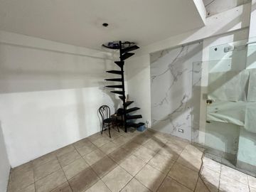 LOCAL COMERCIAL EN VENTA GALERIA LOMAS DE ZAMORA