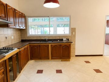 CASA 3 AMB VENTA GOLF SAN ANDRES -PILETA Y QUINCHO