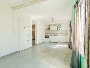 ALQUILER MONOAMBIENTE MORON CENTRO COLON 420