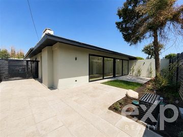 Casa en Venta en Samoa/ Vitacura/Jardin del Este