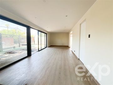 Casa en Venta en Samoa/ Vitacura/Jardin del Este