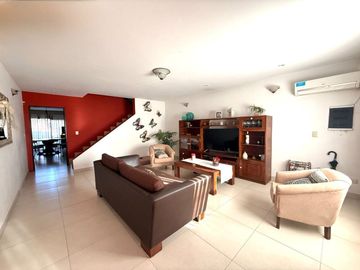 CASA VENTA PADUA ITUZAINGO PISCINA APTA CREDITO