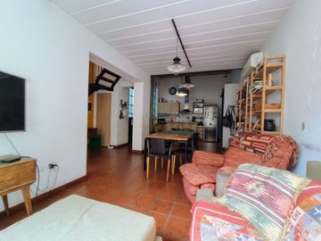 PH 4 Ambientes VENTA V. Urquiza Parrilla 2 Patios