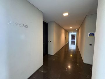 OFICINA EN ALQUILER EDIFICIO PARALELO 50 SUR PILAR