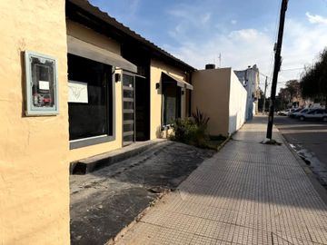 LOCAL EN VENTA-CENTRO DE PILAR
