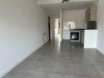 Departamento Alquiler 2 amb con Balcón.