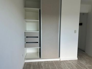 Departamento Alquiler 2 amb con Balcón.
