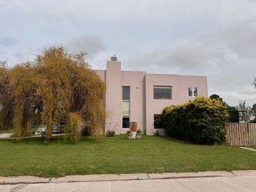 VENTA CASA BARRIO CERRADO DON JOAQUIN CANNING