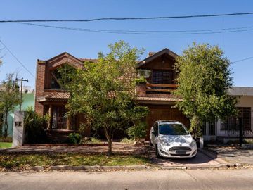 VENTA CASA 4 AMB  PISCINA PARQUE COCH DON BOSCO