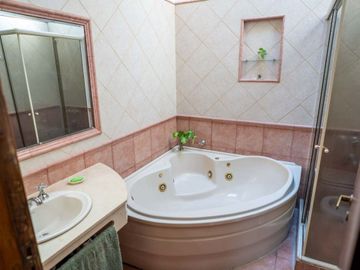VENTA CASA 4 AMB  PISCINA PARQUE COCH DON BOSCO