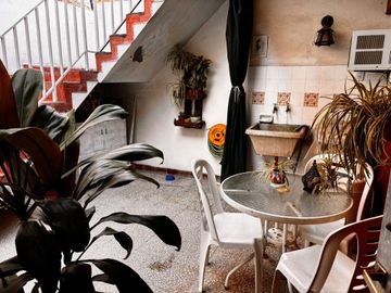 VENTA CASA AL FRENTE CON DEPARTAMENTO BELLA VISTA