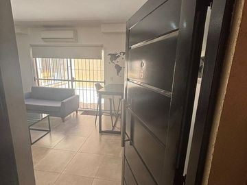 PH FLORES IMPECABLE, 2 AMB. CON PATIO Y PARRILLA