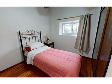 Venta PH al frente 3 hab patio y terraza Boedo