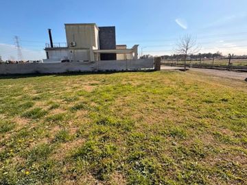 VENTA TERRENO EN BARRIO CERRADO LAGUNA AZUL