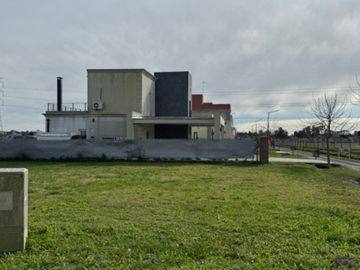 VENTA TERRENO EN BARRIO CERRADO LAGUNA AZUL