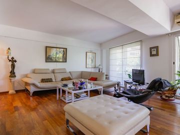 VENTA DEPTO. 5 AMBIENTES EN BELGRANO CON COCHERA.