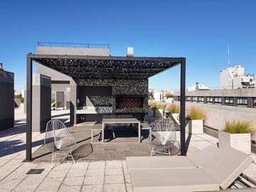 VENTA DPTO- 2 AMB C/JARDIN cochera. Seguridad 24hs