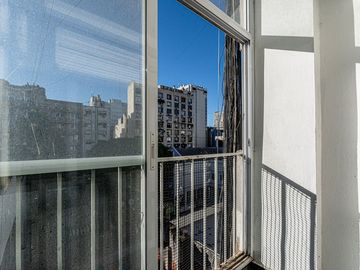 ALQUILER MONOAMBIENTE RETIRO CON BAJAS EXPENSAS