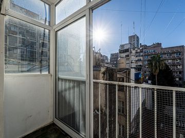 ALQUILER MONOAMBIENTE RETIRO CON BAJAS EXPENSAS