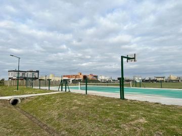 LOTE EN BARRIO LAGUNA AZUL 1