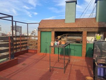 4 amb Duplex 4 baños+balcón+terraza+cochera+frente