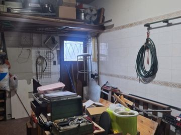 Casa 4 Ambientes, patio, terraza y garage. Caseros