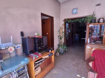 Casa 4 Ambientes, patio, terraza y garage. Caseros