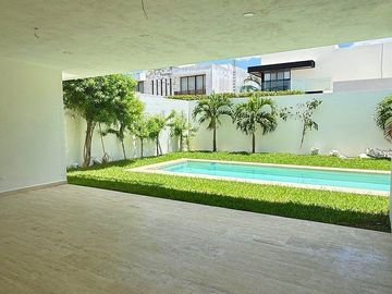 Casa en venta en la privada Allegra, Santa Gertrudis Copó, Mérida
