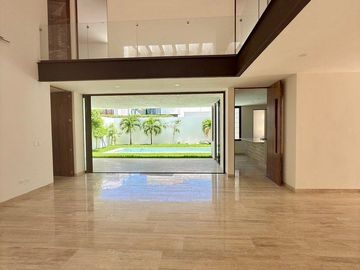 Casa en venta en la privada Allegra, Santa Gertrudis Copó, Mérida