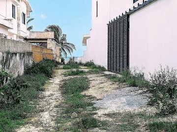 VENTA TERRENO ESQUINA CHICXULUB