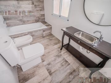Alquiler - Casa de 5 ambientes - Santo Domingo - Canning